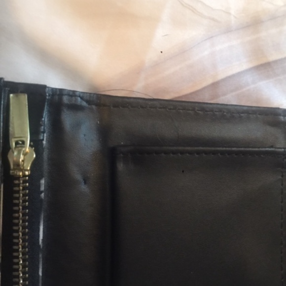 Adrienne Vittadini Wallet Studio - Picture 6 of 8